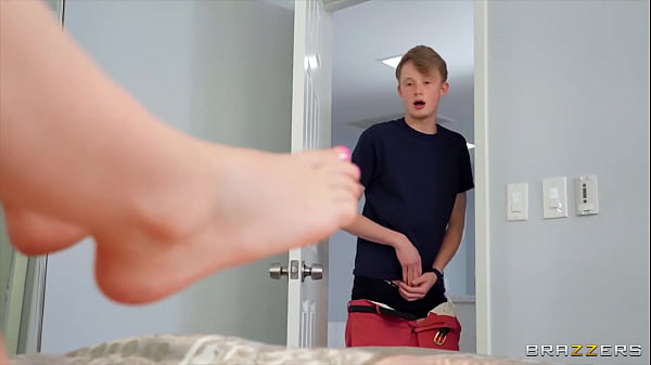 Finding My Stepmom’s Toy / Brazzers  / download full from https://zzfull.com/stepm