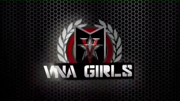 Flip Flop FJ! Mia Gold Keeps Teasing Phily Jhon With Her Sexy Feet!