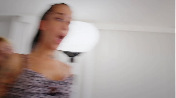 Hardcore Gangbang with 4 Huge Cocks Cumming on Silvia Preslar’s Face